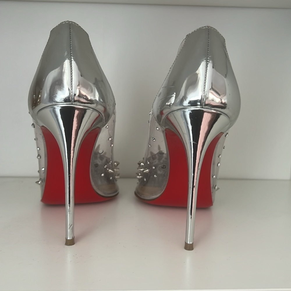 CHRISTIAN LOUBOUTIN GROTIKA SILVER SPIKED PUMPS - Picture 5 of 6